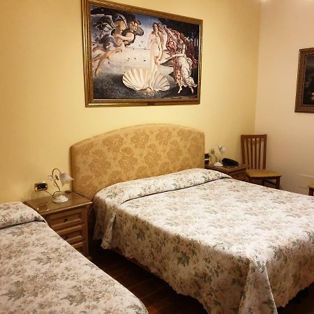 Hotel La Rosa Ronta Dış mekan fotoğraf