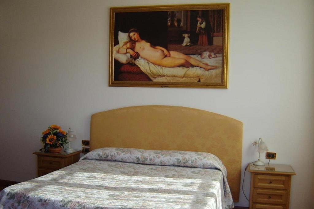 Hotel La Rosa Ronta Oda fotoğraf