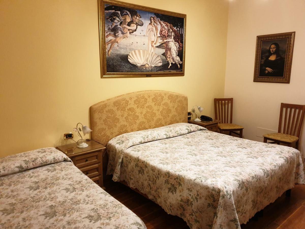Hotel La Rosa Ronta Dış mekan fotoğraf